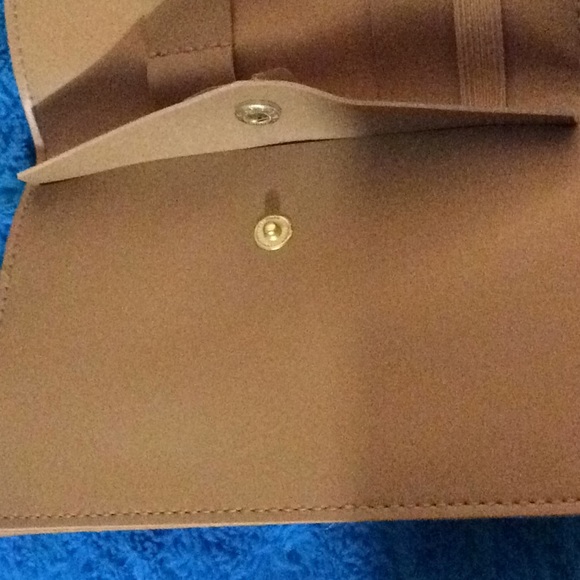 Katherine Tech Organizer Roll - Picture 3 of 6